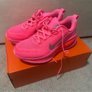 Nike  Vomero 18 Women's Pink Running Shoes.    Sold out color. Size 8 HOT PINK